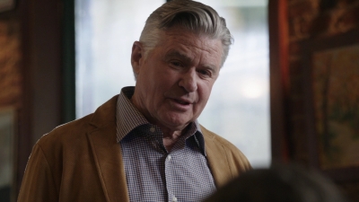 BLUE_BLOODS_-_E9X17_TWO_FACED_384.jpg