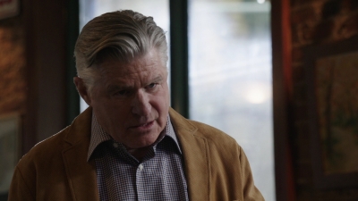BLUE_BLOODS_-_E9X17_TWO_FACED_408.jpg