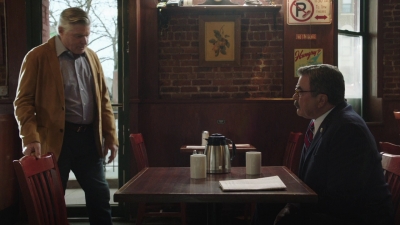 BLUE_BLOODS_-_E9X17_TWO_FACED_425.jpg
