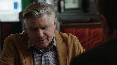 BLUE_BLOODS_-_E9X17_TWO_FACED_484.jpg