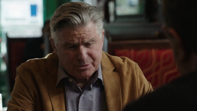 BLUE_BLOODS_-_E9X17_TWO_FACED_494.jpg