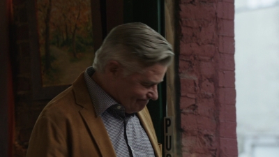 BLUE_BLOODS_-_E9X17_TWO_FACED_612.jpg