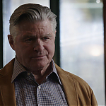 BLUE_BLOODS_-_E9X17_TWO_FACED_420.jpg
