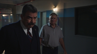 BLUE_BLOODS_-_E10X01_THE_REAL_THING_390.jpg