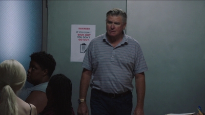 BLUE_BLOODS_-_E10X01_THE_REAL_THING_490.jpg